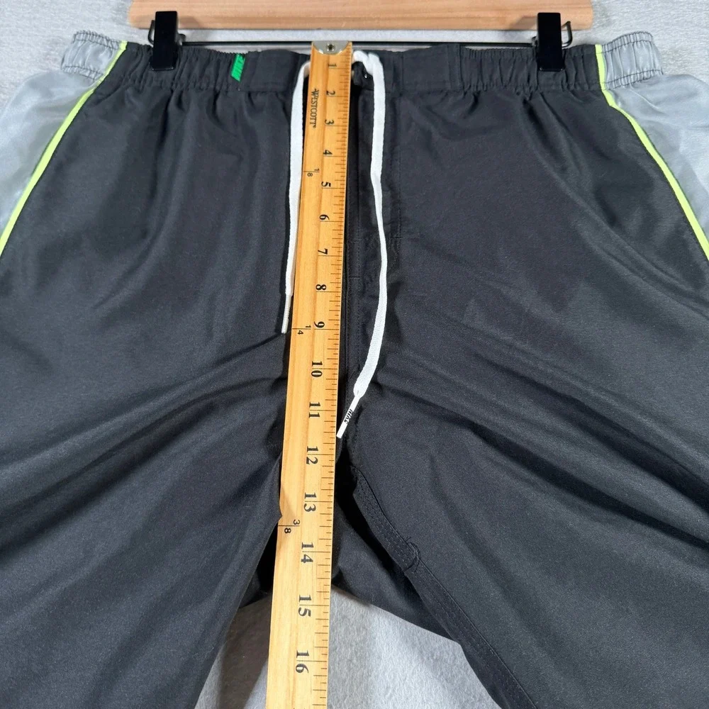 Nike Mens XL Swim Trunks Black Green Colorblock Board Shorts TESS0242 Logo